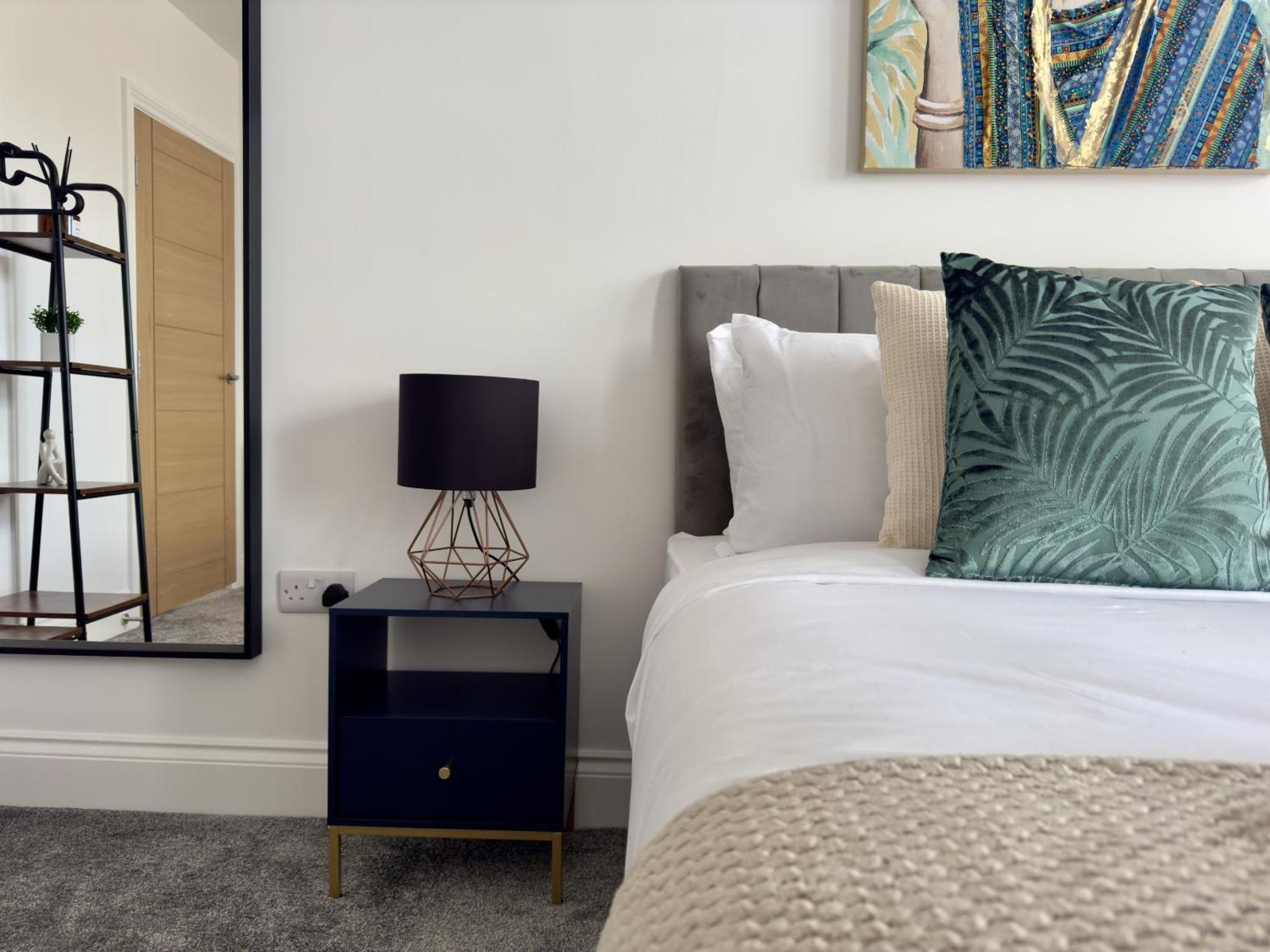 The Crown View - Luxury - Free Parking Nearby