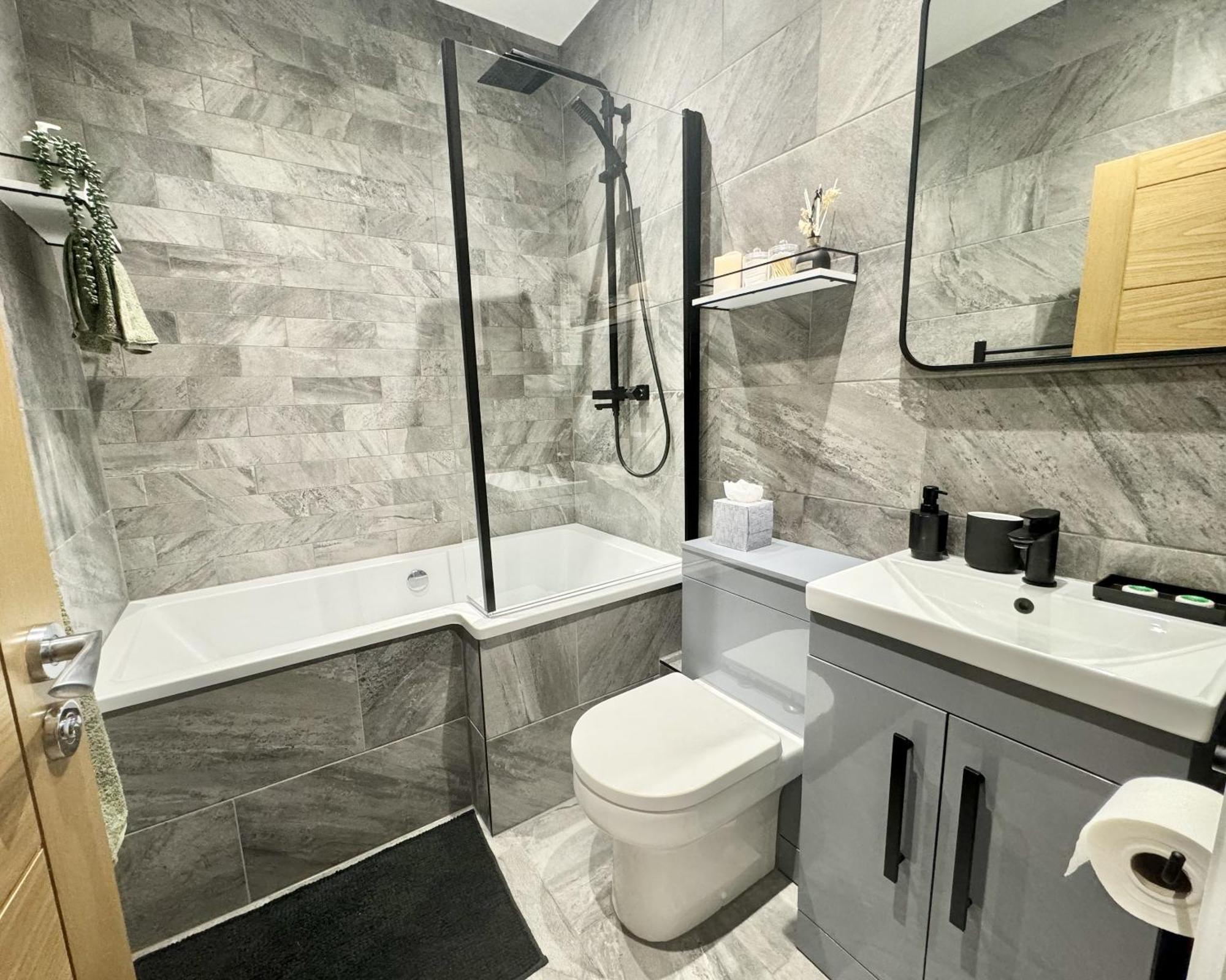 The Crown View - Luxury - Free Parking Nearby Apartment