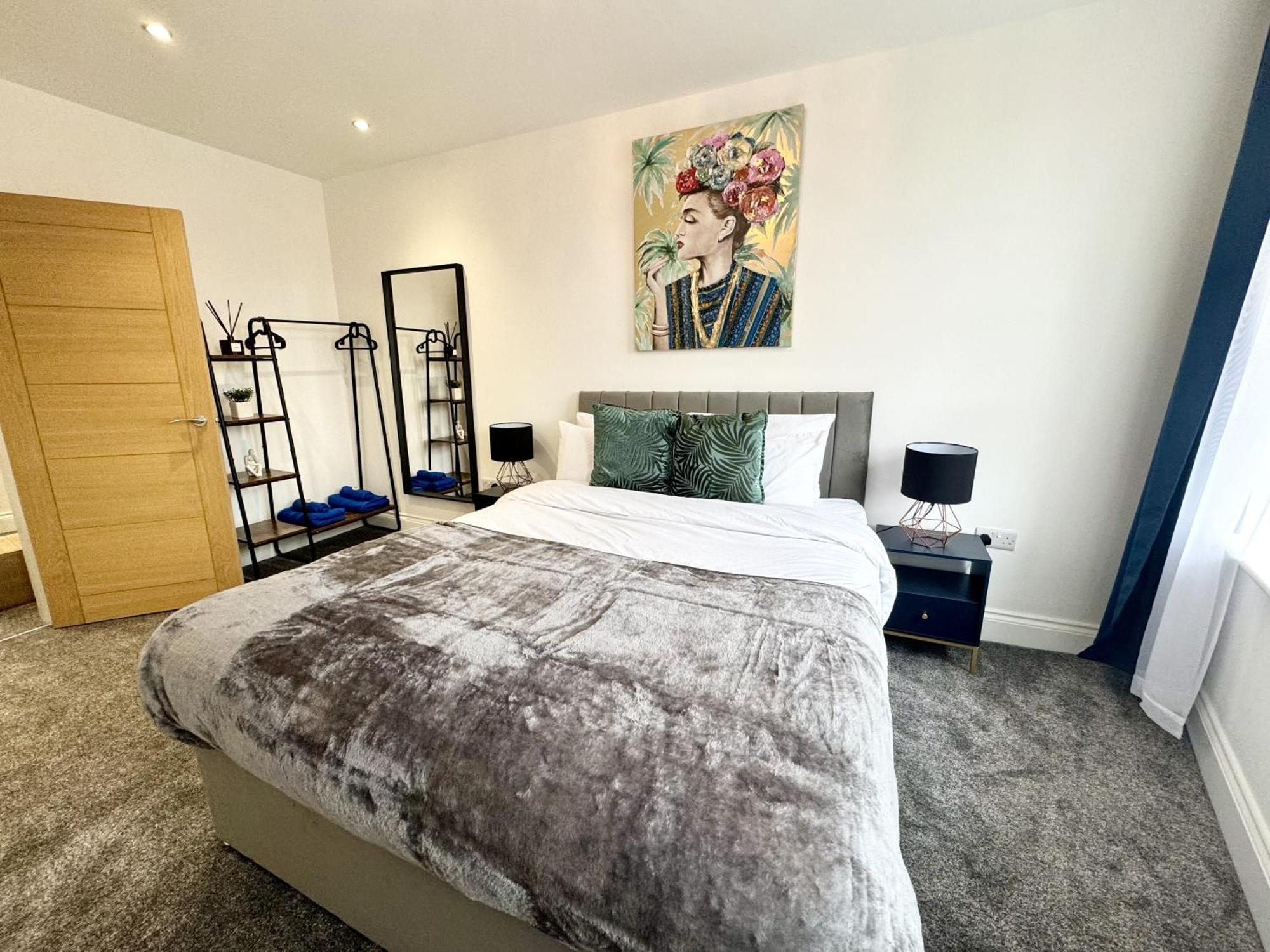Apartment The Crown View - Luxury - Free Parking Nearby